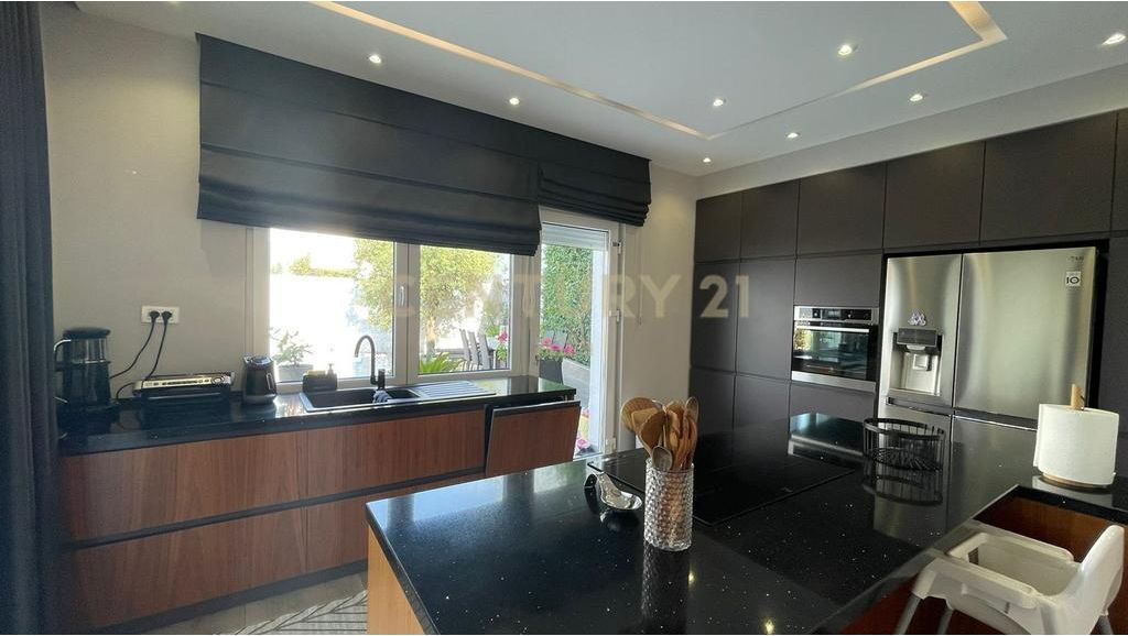 QIRA, VILË PREMIUM me PISHINE, REZIDENCA KODRA E DIELLIT 2‼️