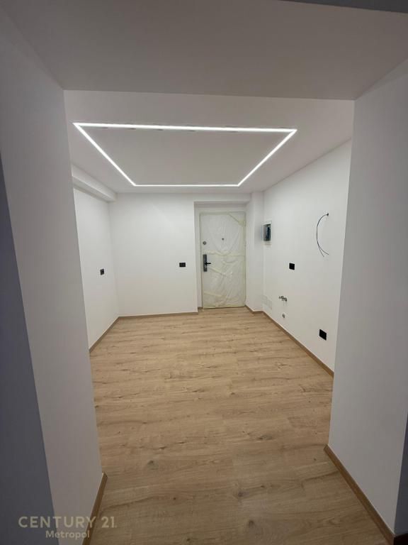 LOCALE COMMERCIALE IN AFFITTO, BLOK!