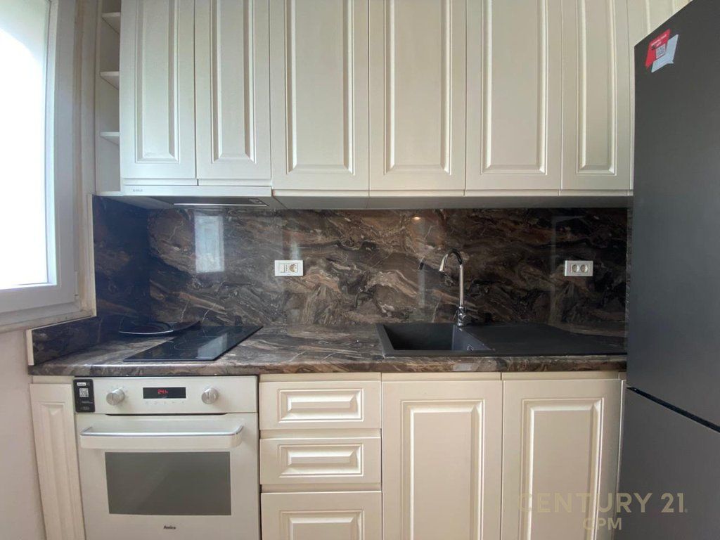 Locale commerciale in affitto in Via Mine Peza