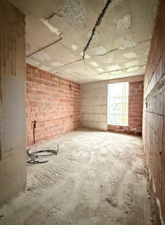 🏡 Shitet Apartament 2+1 – Ali Demi (tek Ish Burgu i Grave)