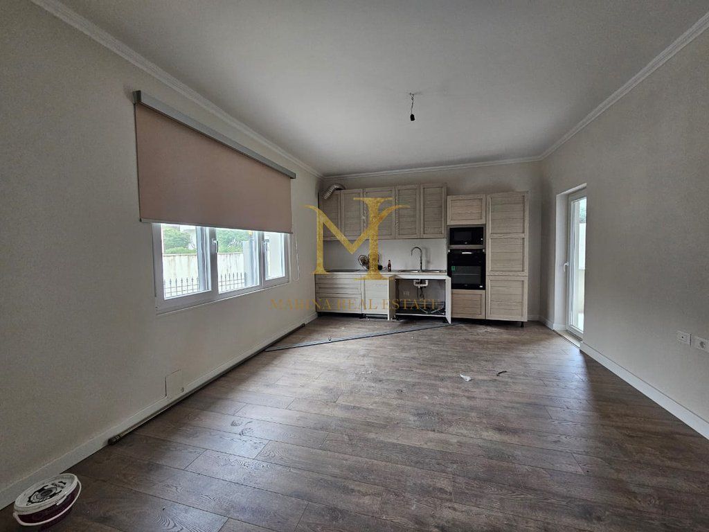 SHITET APARTAMENT 2+1 tTE SPITALI RAJONAL DURRES!!