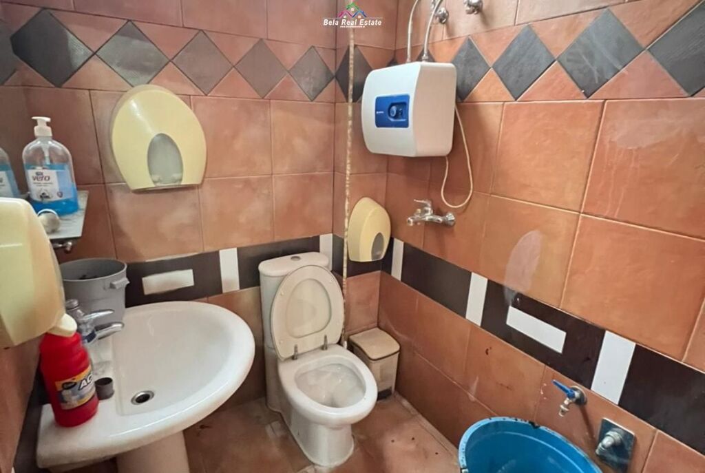 Ristorante In Affitto Vicino All'ex Esposizione (ID BL2181) Tirana