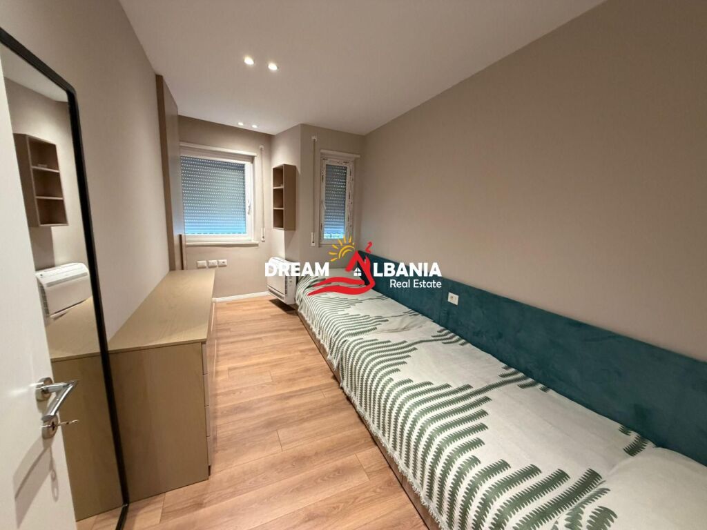 Shitet apartament 2+1 ne Qender te Tiranes prane Kafe Flora (ID 41211759)
