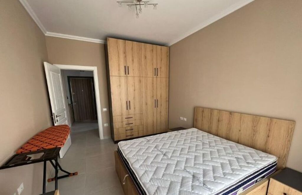 Apartament 1+1 me qera– i mobiluar dhe gati për banim