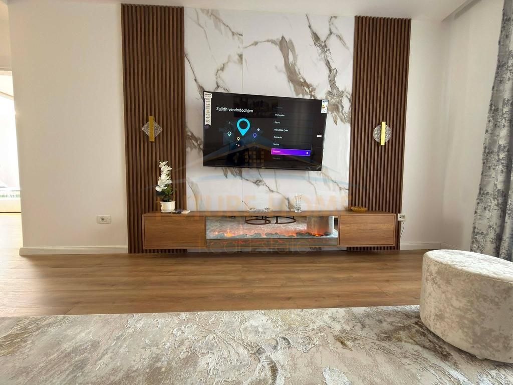 Shitet, Apartament 2+1+2, Pallati me Shigjeta