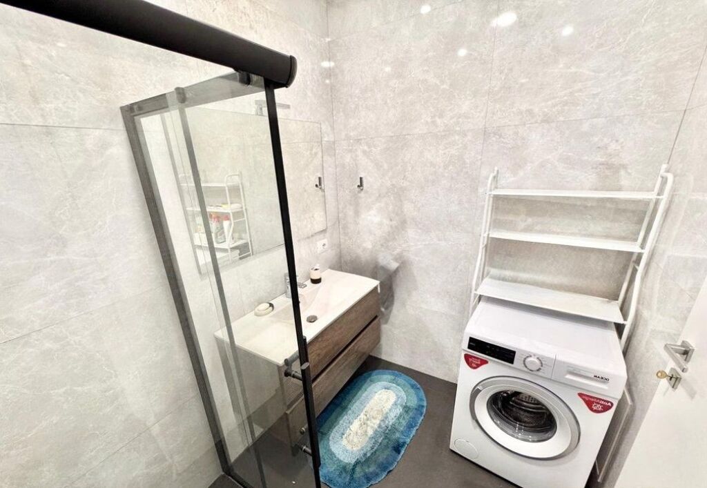 APARTAMENT 1+1 ME QERA, STADIUMI DINAMO!