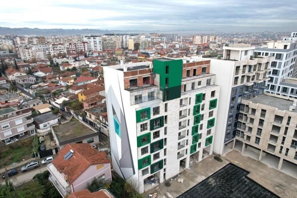 Dyqan ne shitje, Bulevard i RI!