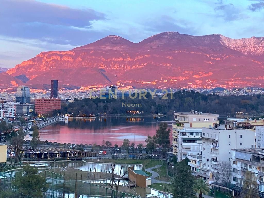 PENTHOUSE 3+1 ME QIRA PRANË KOPSHTIT ZOOLOGJIK