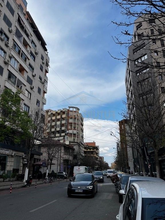 For sale, Apartment 1+1, Barricade Street