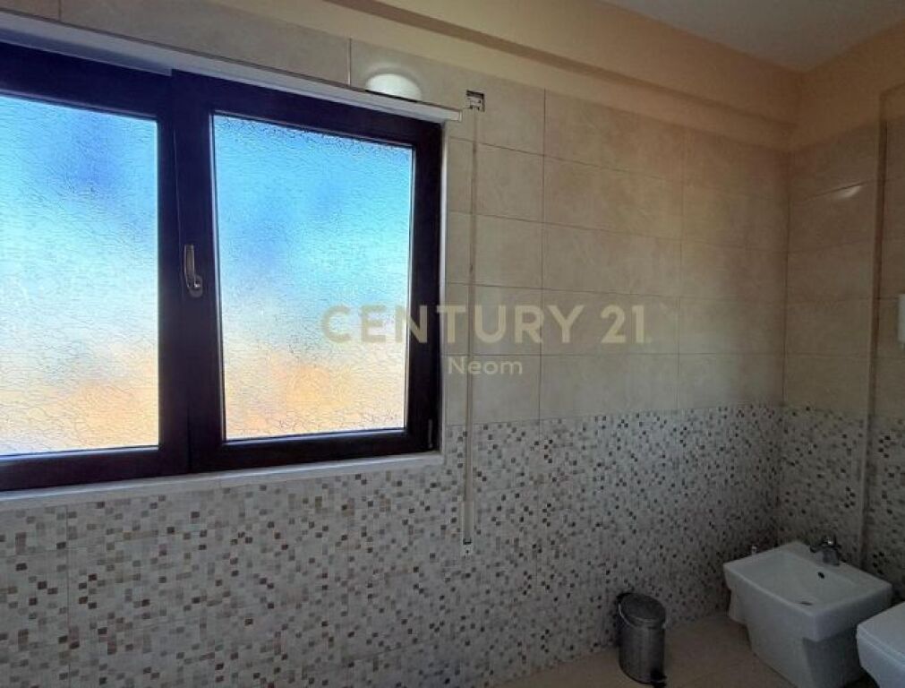 Penthouse 3+1+2 with veranda and 2 parking spaces – exclusive lifestyle