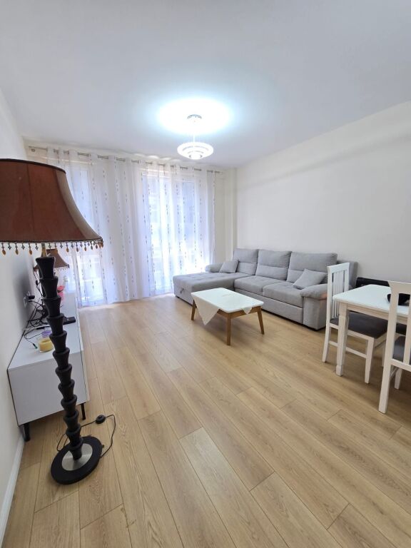 Jepet me qira 2+1+2 Fusha e Aviacionit 700€