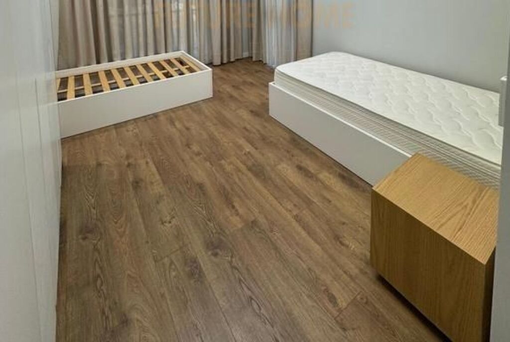 Qera, Vilë, Fresk, Tiranë