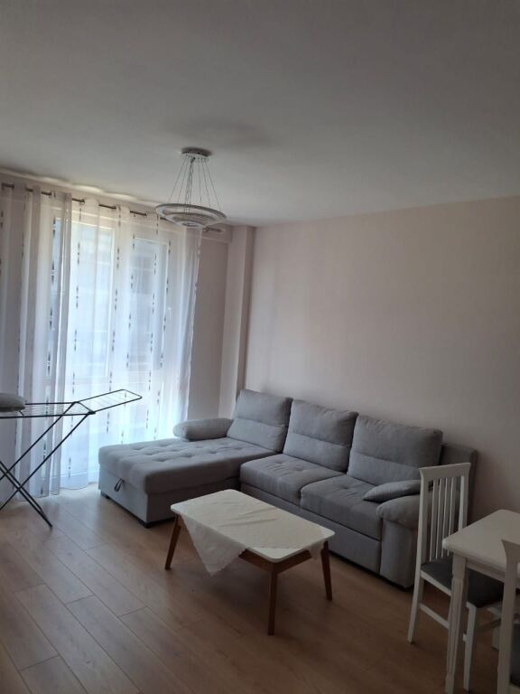 Apartament 2+1 me qera Ish Fusha e Aviacionit ne Tirane