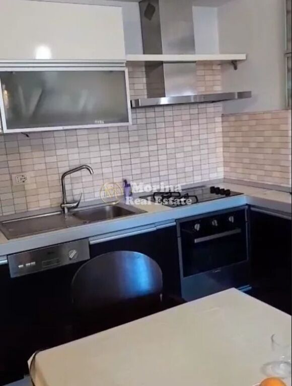 Qera | Apartament 2 + 1 | Zogu i ZI Kolegji Universitar Logos | 700 €/muaj