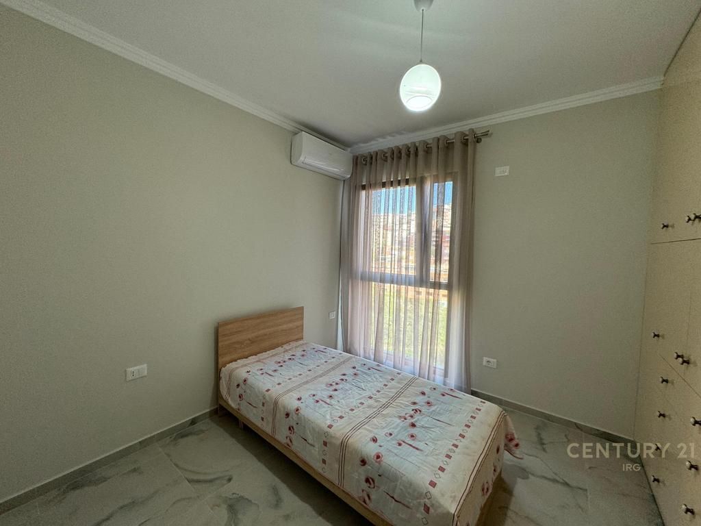 Jepet me Qira Apartament 2+1+Post Parkimi tek Kodra e Diellit