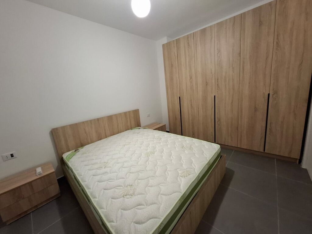 🏠 Jepet me Qera Apartament 3+1 i mobiluar tek Fundi i 5 Majit