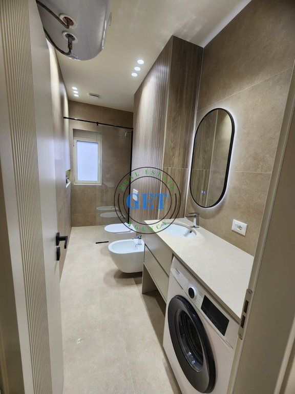 Shitet apartament 1+1 pranë Spar, Plazh,Durrës