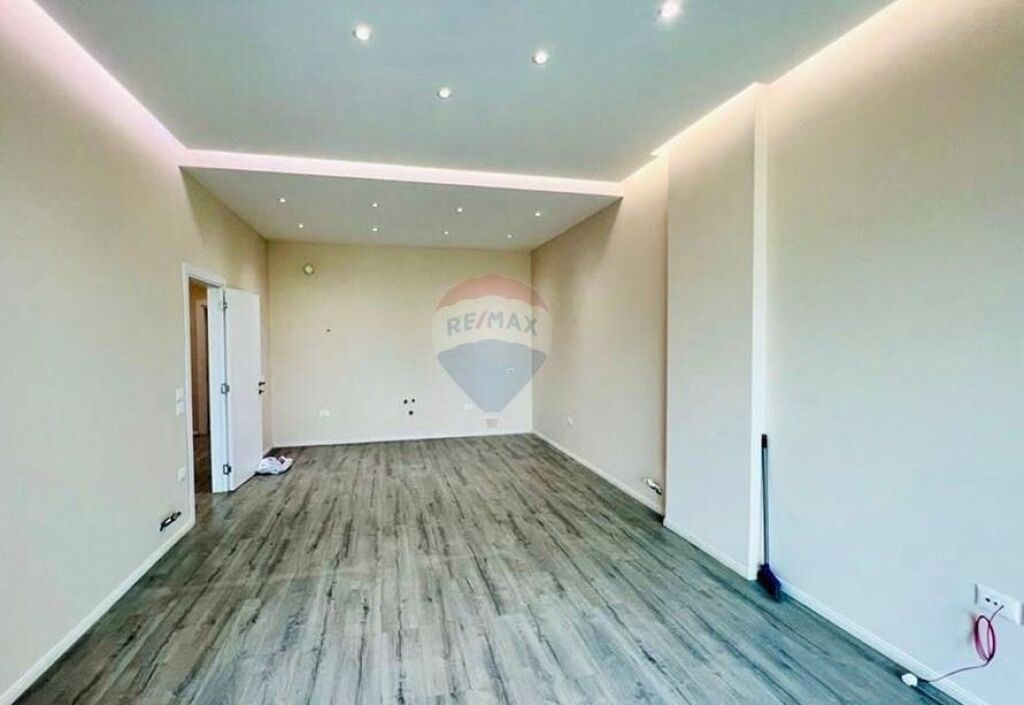 VENDESI APPARTAMENTO 2+1+2 A SQUARE 21  ID: 530291018-1090