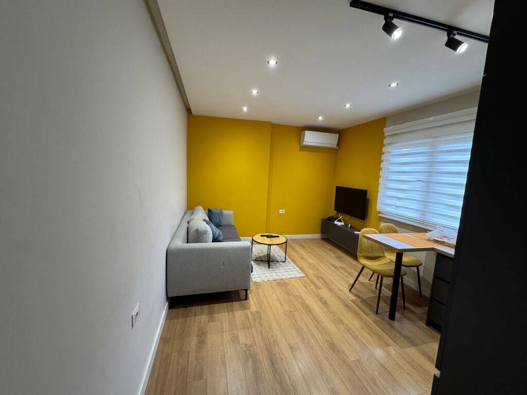 Super apartament me qira 5 minuta nga Qendra