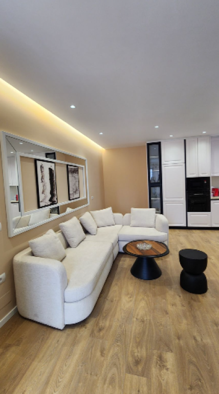 🏡 Shitet Apartament 2+1+2 – Rruga e Durrësit   