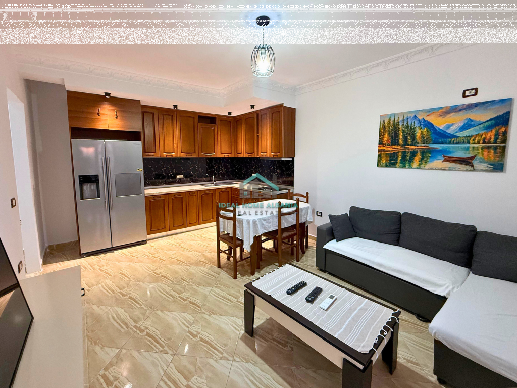 Apartament 1+1 i konvertuar në 2+1 për shitje – Lungomare, Vlore.