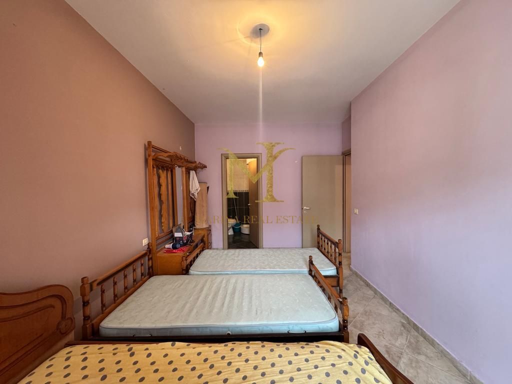 Vendesi in vendita 2+1+2 a Durazzo, zona Plazh