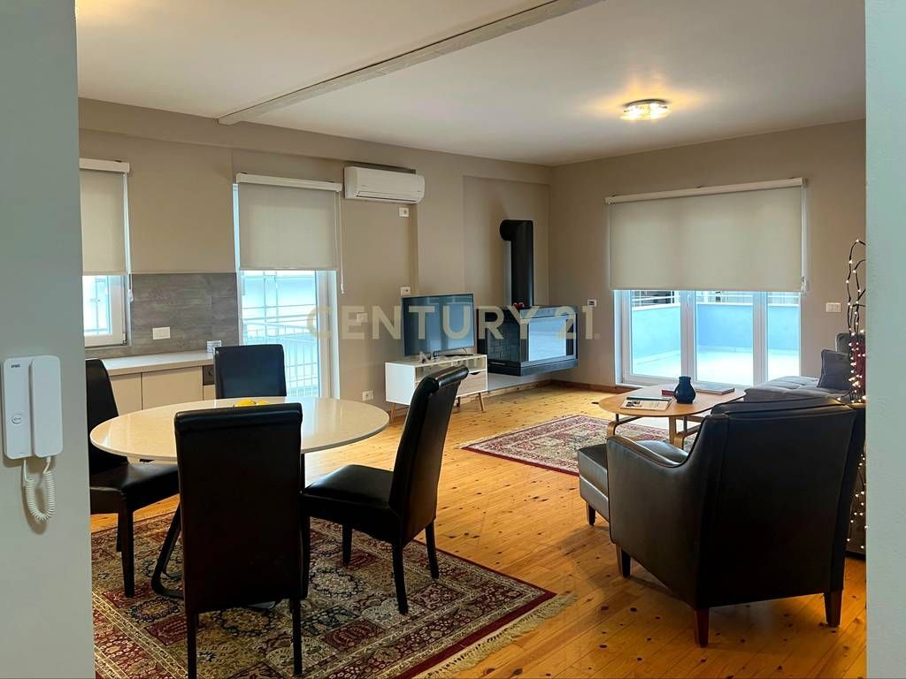 PENTHOUSE 3+1 ME QIRA PRANË KOPSHTIT ZOOLOGJIK