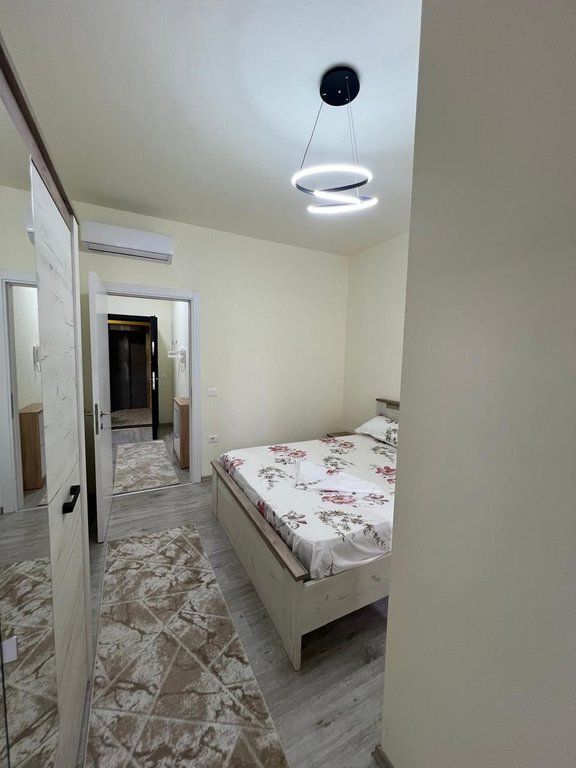 Shitet apartament 1+1 + post parkimi – Rruga Riza Cerova