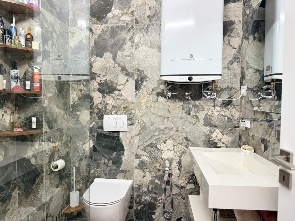 Appartamento 1+1 in Vendita Prima Linea a Meteor, Golem !