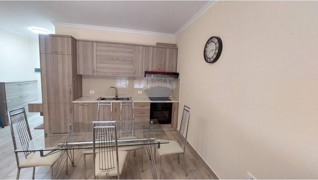 Apartament - Për Qira - QSUT, Tiranë