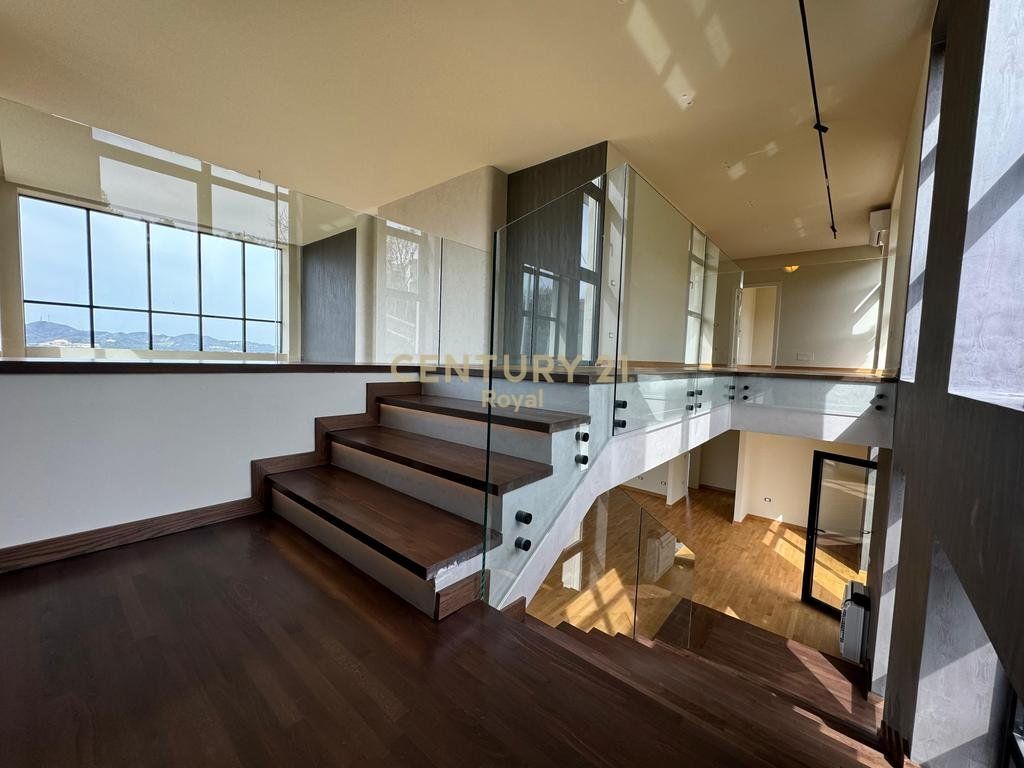 Affittasi villa moderna vicino a Rolling Hills,
