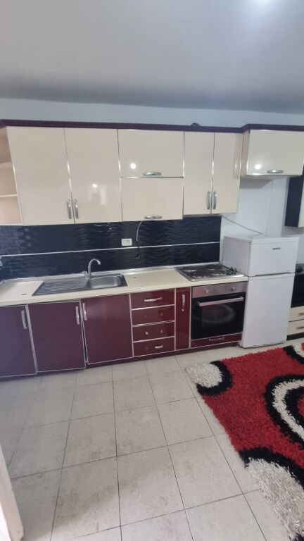 Jepet me qira apartament 1+1, 350 € , 21 Dhjetori