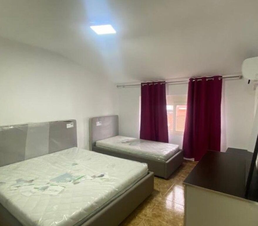 Tirane, shitet apartament 2+1+Ballkon Kati 4, 62 m² 160.000 € (Bulevardi Zogu I , Tirane)