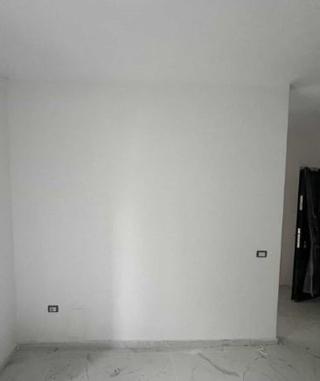 Shitet apartament 1+1 – investim ideal në zonë në zhvillim