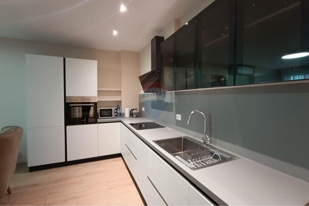 Apartament 1+1 me qera Zogu i Zi