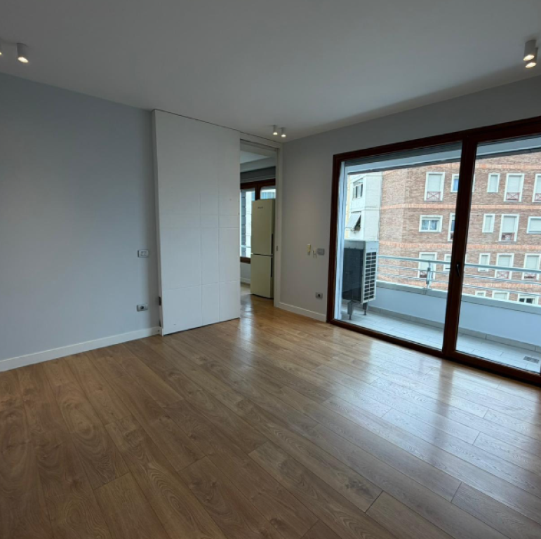 🏢 Jepet me qira – Ambient Zyre, Delijorgji