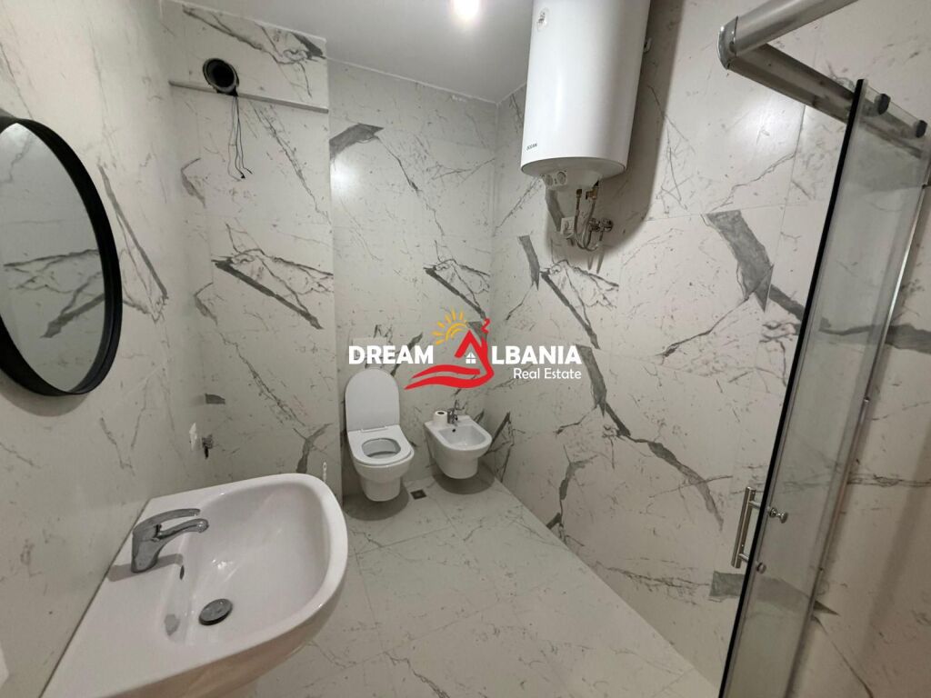 Shitet apartament 2+1 ne Qender te Tiranes prane Kafe Flora (ID 41211759)
