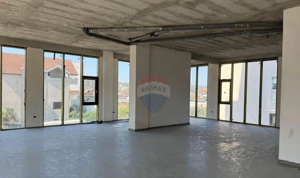 AMBIENT BIZNESI PER QIRA TE RRUGA DRITAN HOXHA ID: 530261046-491