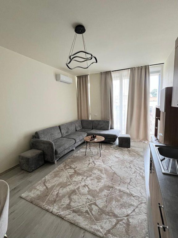 Shitet apartament 1+1 + post parkimi – Rruga Riza Cerova