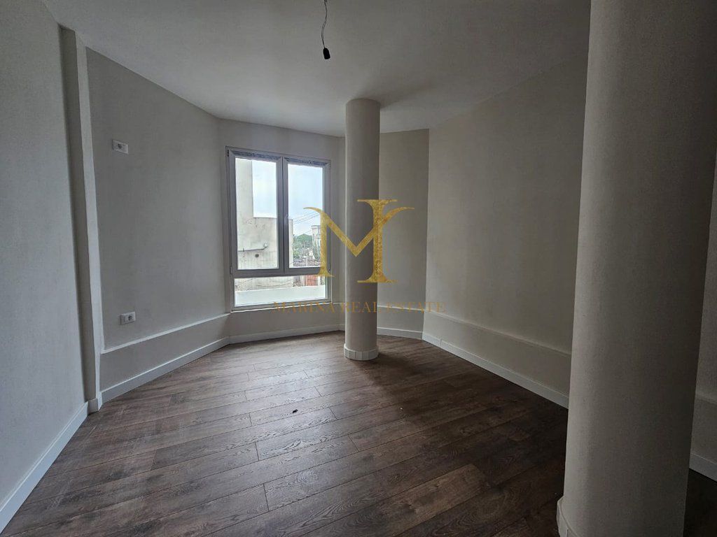 SHITET APARTAMENT 2+1 tTE SPITALI RAJONAL DURRES!!