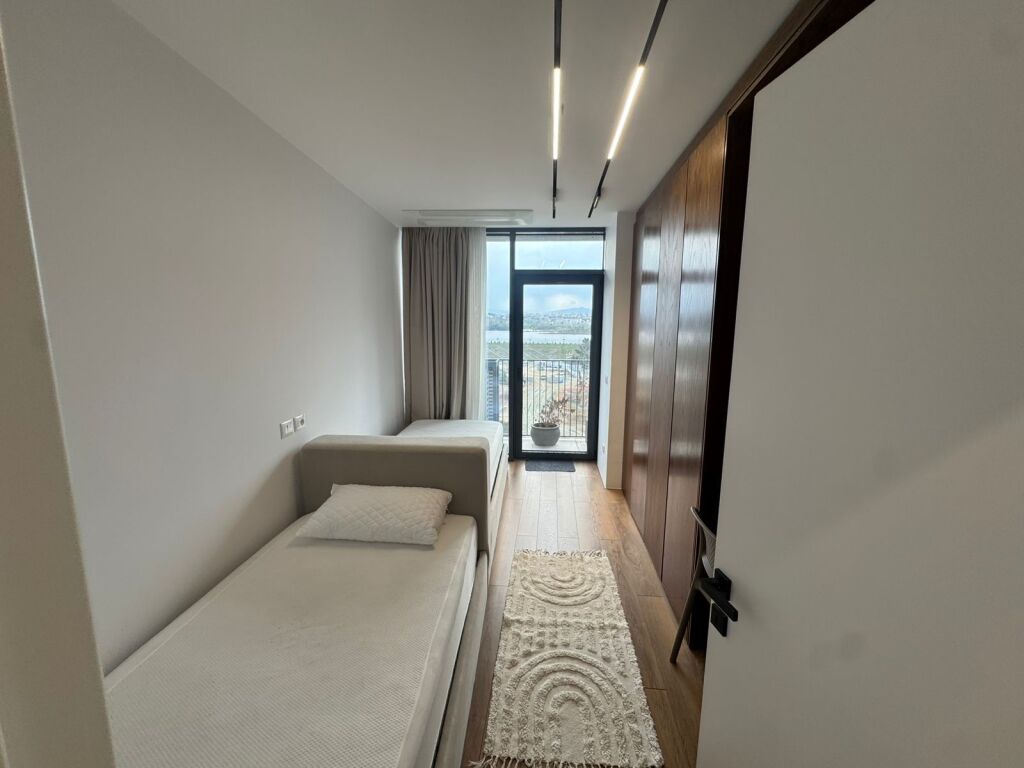 Lake View Rr Kosovarve 2+1+1+🅿️