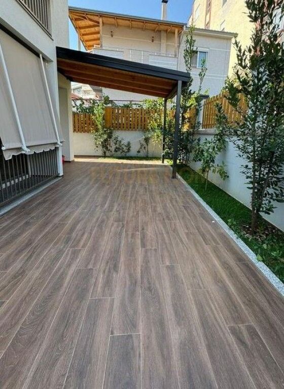 Qera, Vilë, Fresk, Tiranë