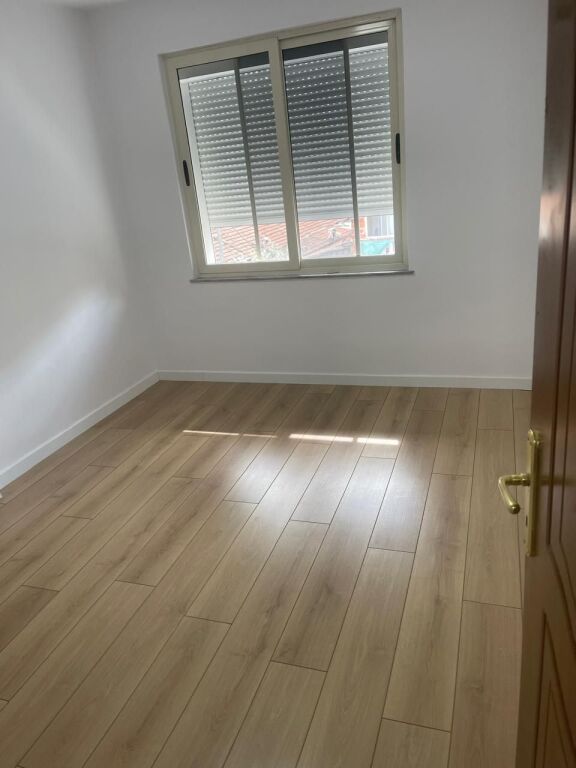 Apartment 2+1 for sale at 21 Dhjetori