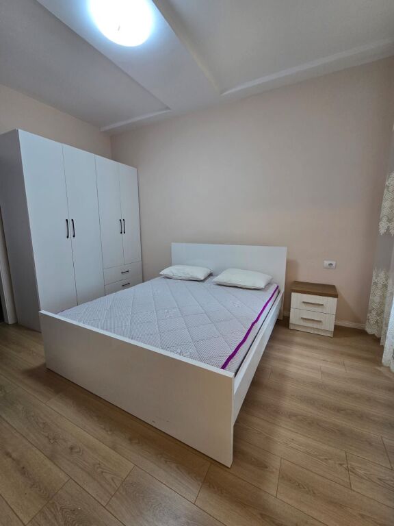 Jepet me qira 2+1+2 Fusha e Aviacionit 700€