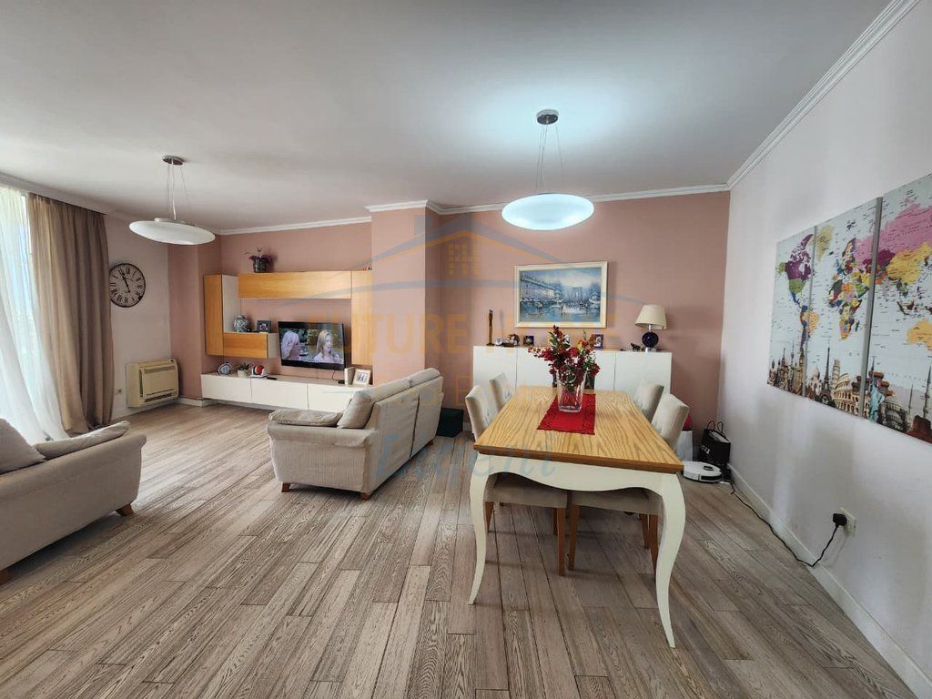 Shitet, Apartament 3+1+Post Parkimi, Liqeni i Thatë, Tiranë.