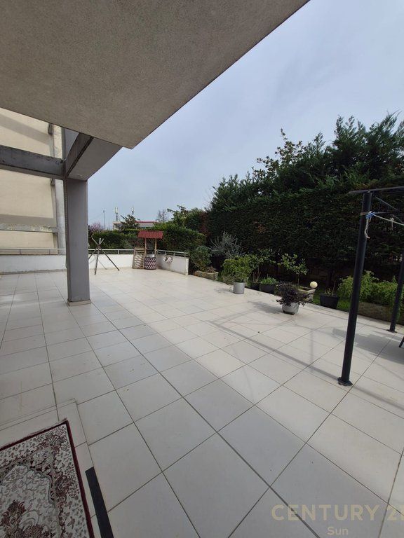 Jepet me qira apartament 2+1+ super verande ne residencen Touch the Sun ne Sauk !