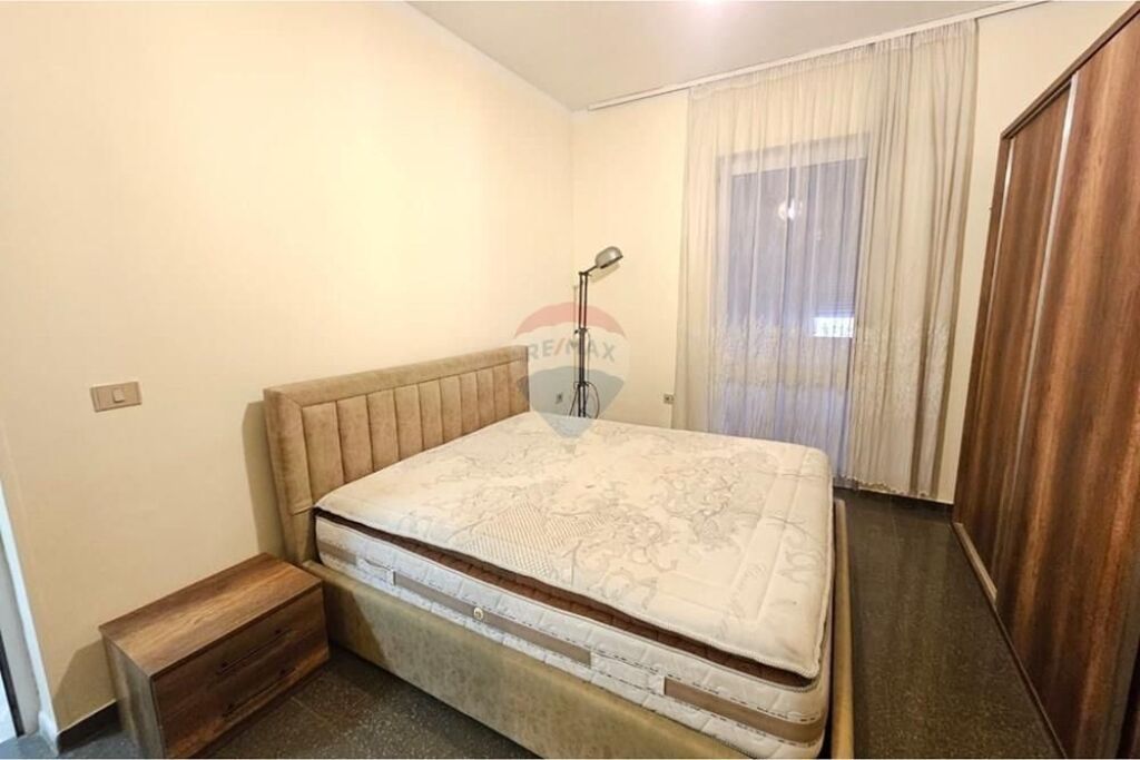 Apartment - For Rent - Square 21, Tirana