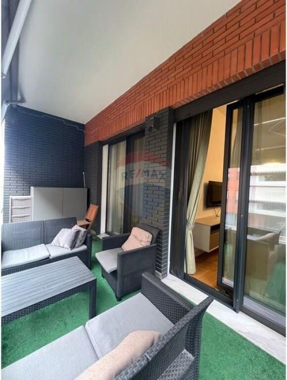 Apartament - Për Qira - Kompleksi Delijorgji, Tiranë