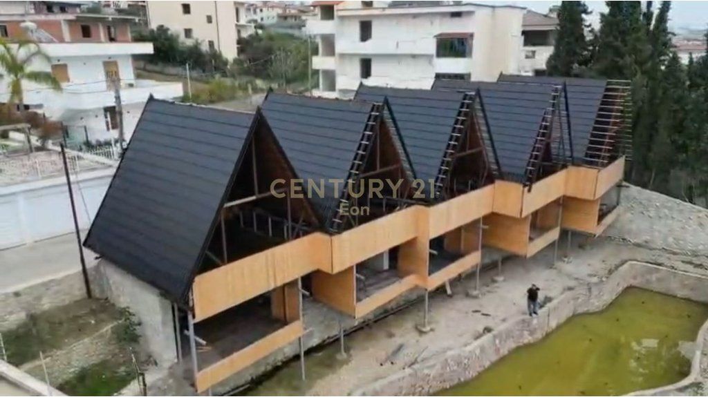 OKAZION, SHITET KOMPLEKS ME 5 VILA DRURI+ TOKE ARAPAJ, DURRES 250.000€