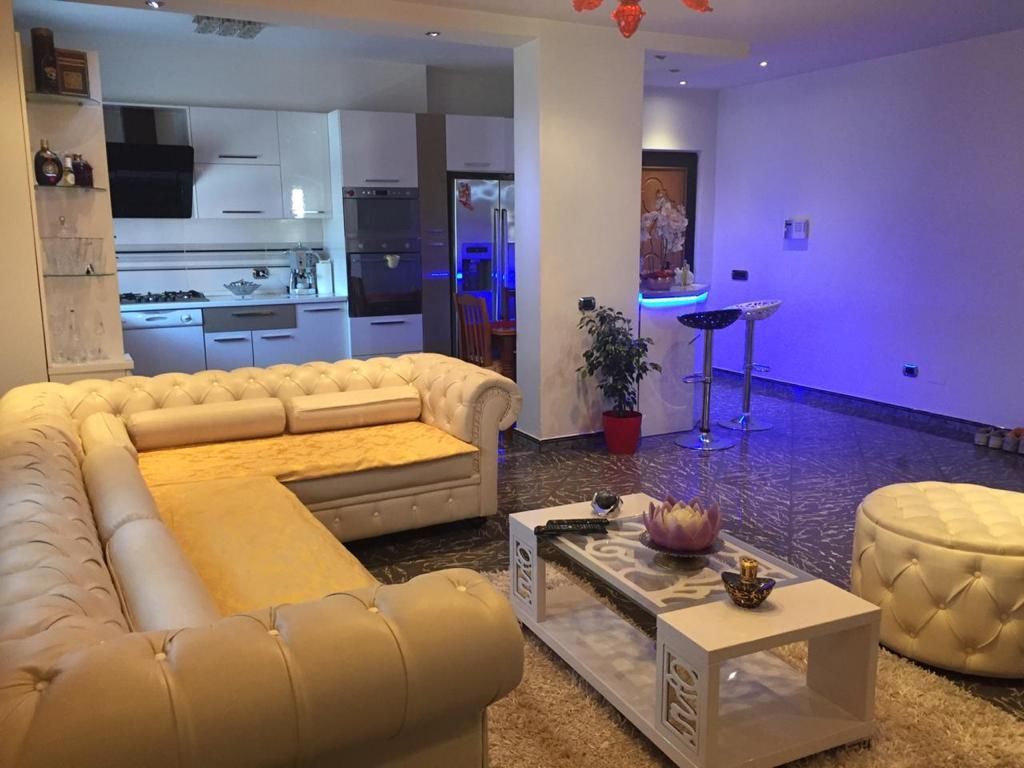 KOMUNA E PARISIT. APARTAMENT 2+1 ME QIRA